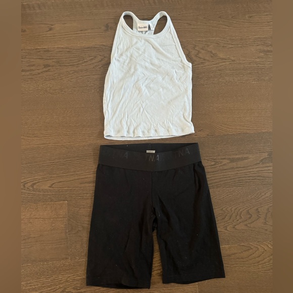 **SOLD** Youth Aritzia clothing lot bundle - 8 pieces in size XXS. - Picture 2 of 16